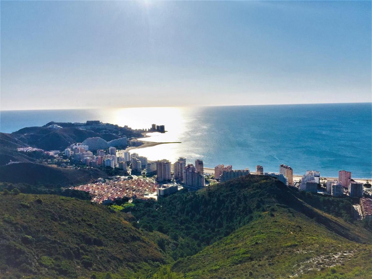 Renovated Apartment Steps Away From The Beach Кулера Екстериор снимка