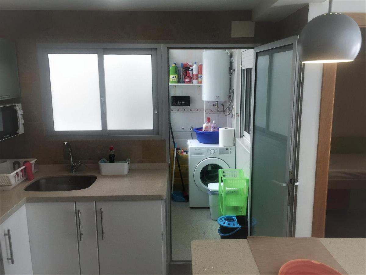 Renovated Apartment Steps Away From The Beach Кулера Екстериор снимка